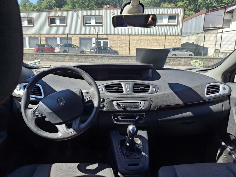 Renault Scenic DYNAMIQUE 1.5 DCI 105 CV foto 3